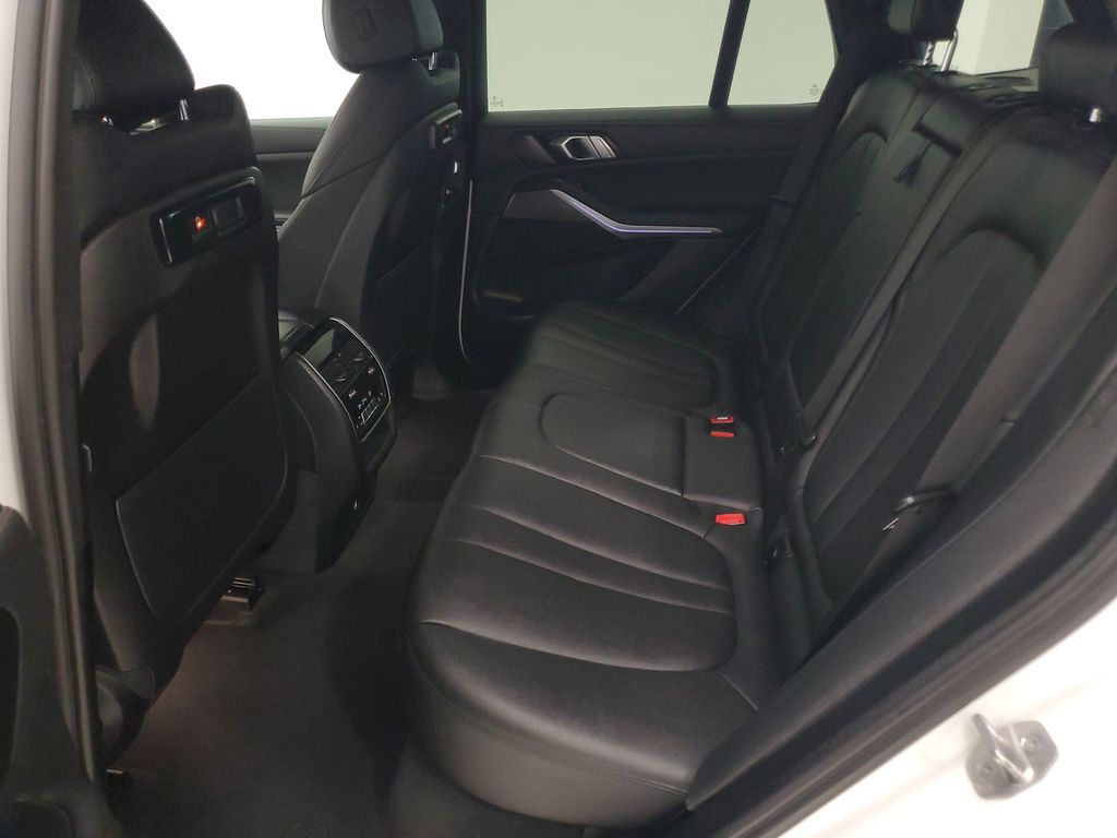 2022 BMW X5 40i - Photo 22