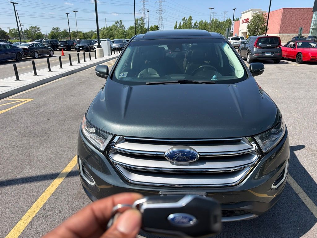 2015 Ford Edge Titanium - Photo 2