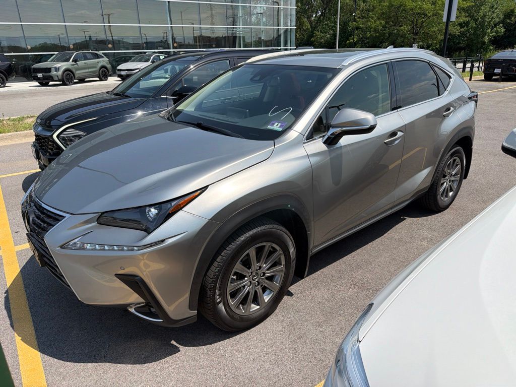 2020 Lexus NX 300 - Photo 3