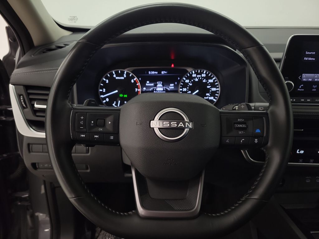 2025 Nissan Rogue SV - Photo 14