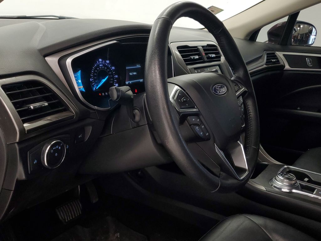 2018 Ford Fusion SE - Photo 8