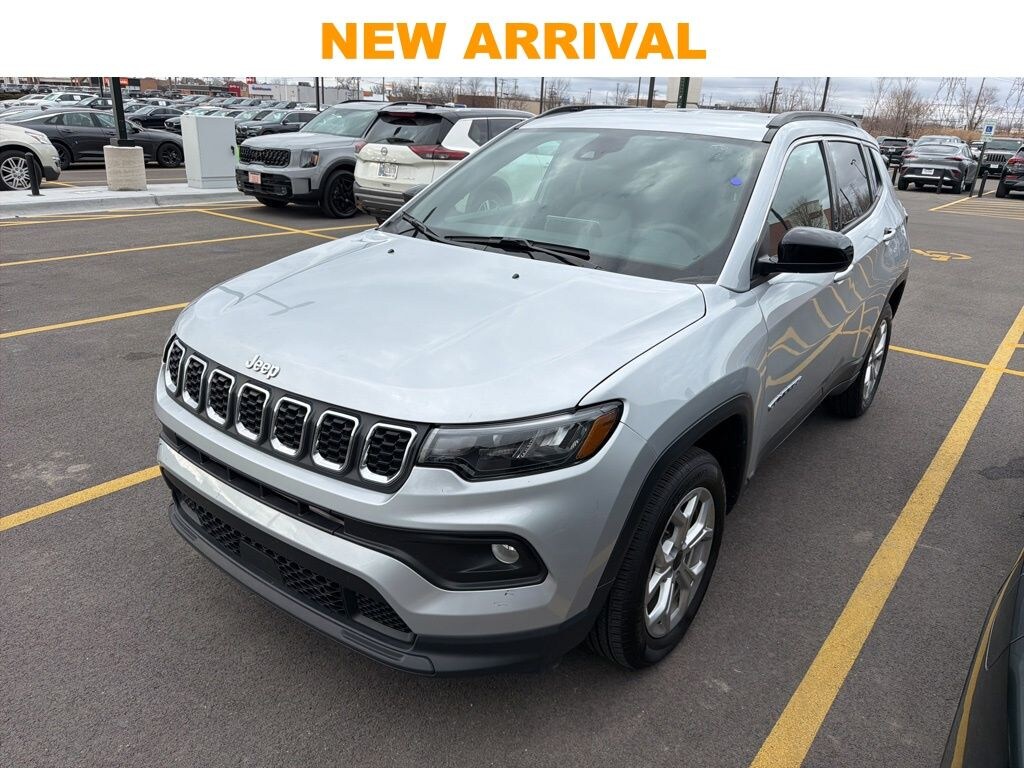 Used 2025 Jeep Compass Latitude SUV