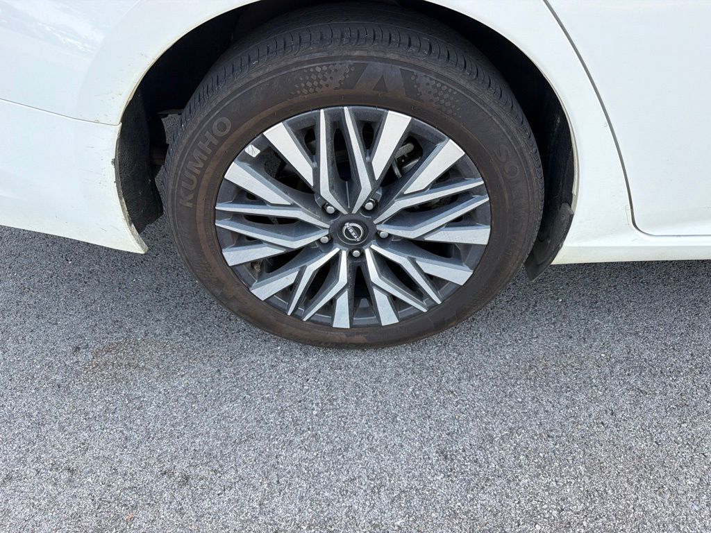 2025 Nissan Altima SV - Photo 7