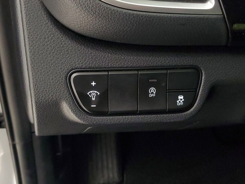 2025 Kia Seltos S - Photo 15
