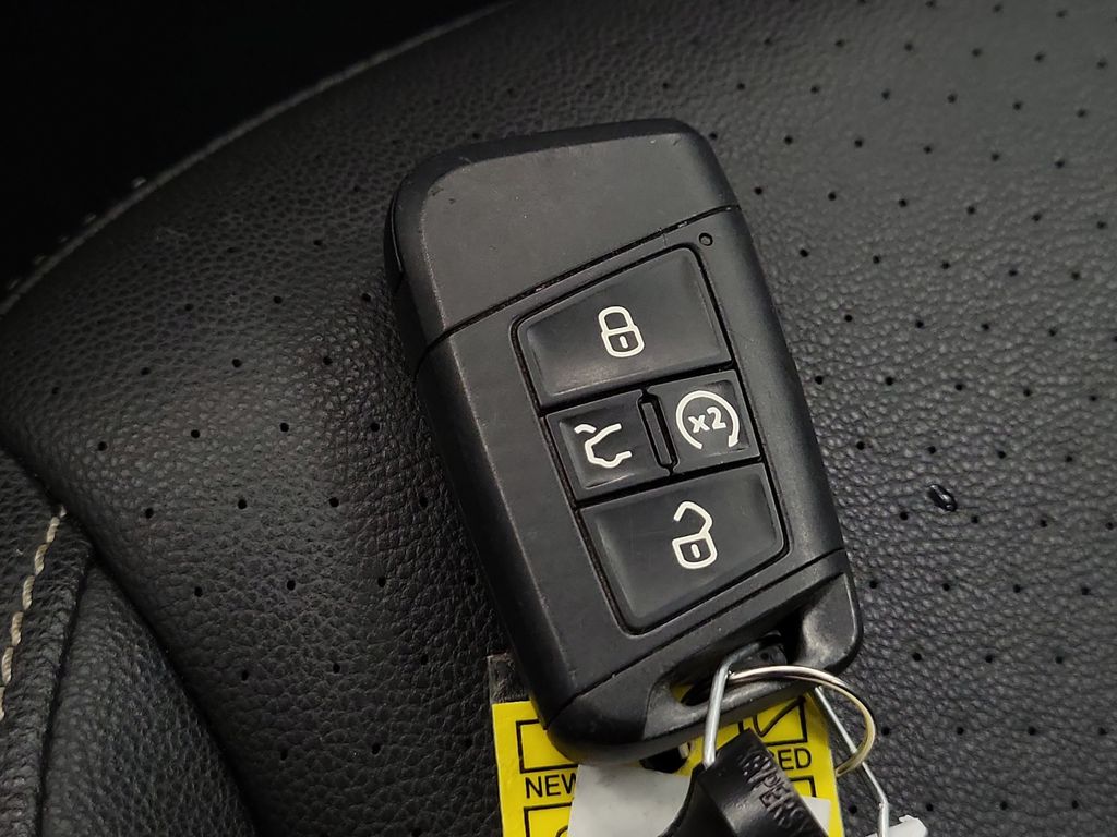 2024 Volkswagen Jetta SE - Photo 26