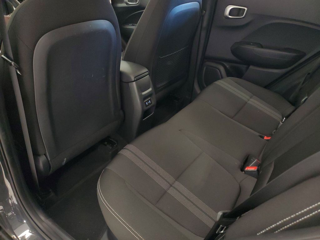 2025 Hyundai Venue SEL - Photo 22