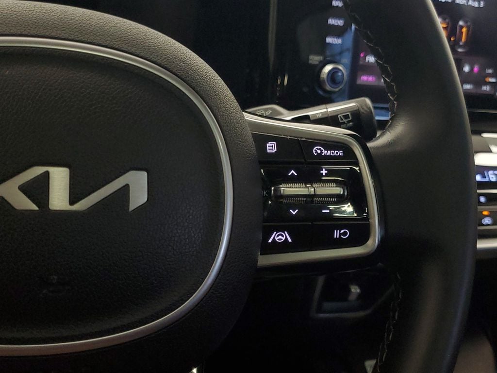 2022 Kia Sorento X-Line S - Photo 14