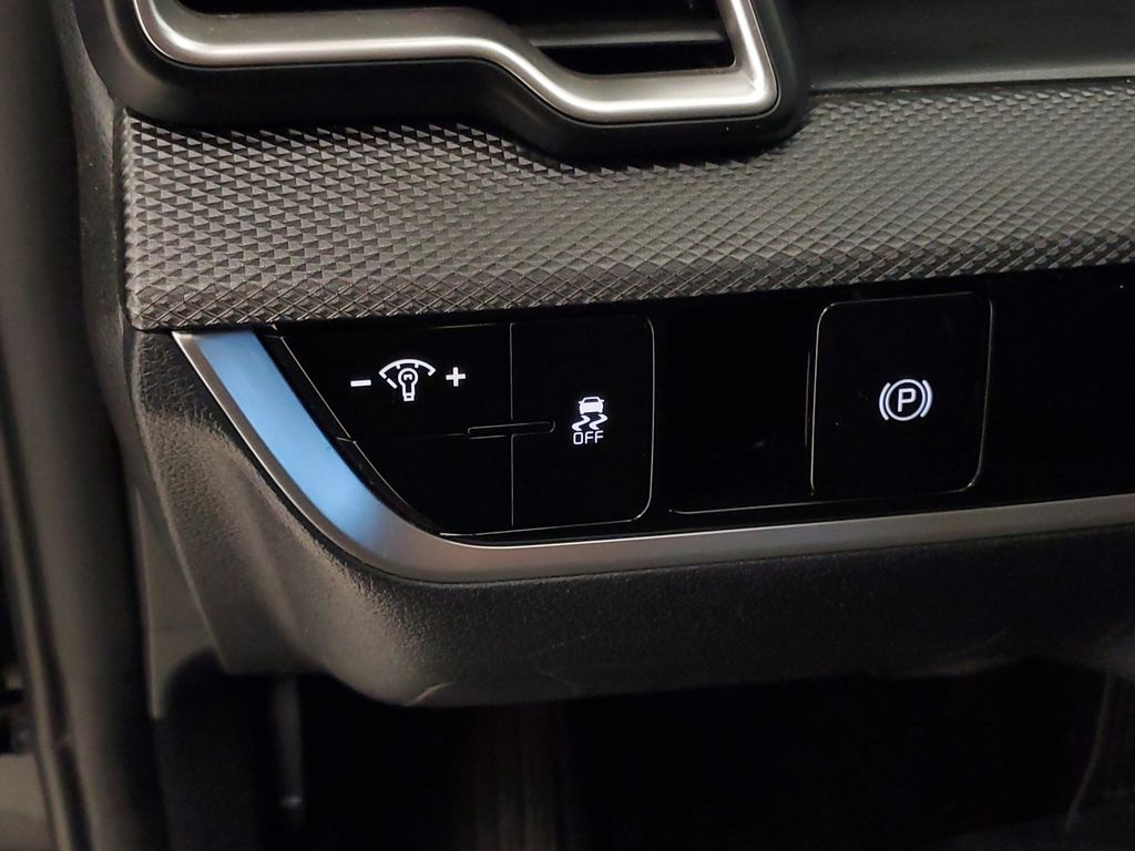 2024 Kia Sportage LX - Photo 12