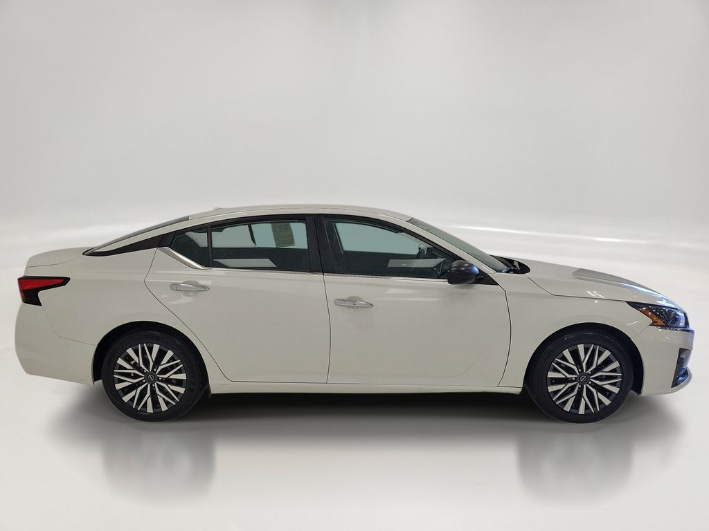 Used 2025 Nissan Altima 2.5 SV Sedan