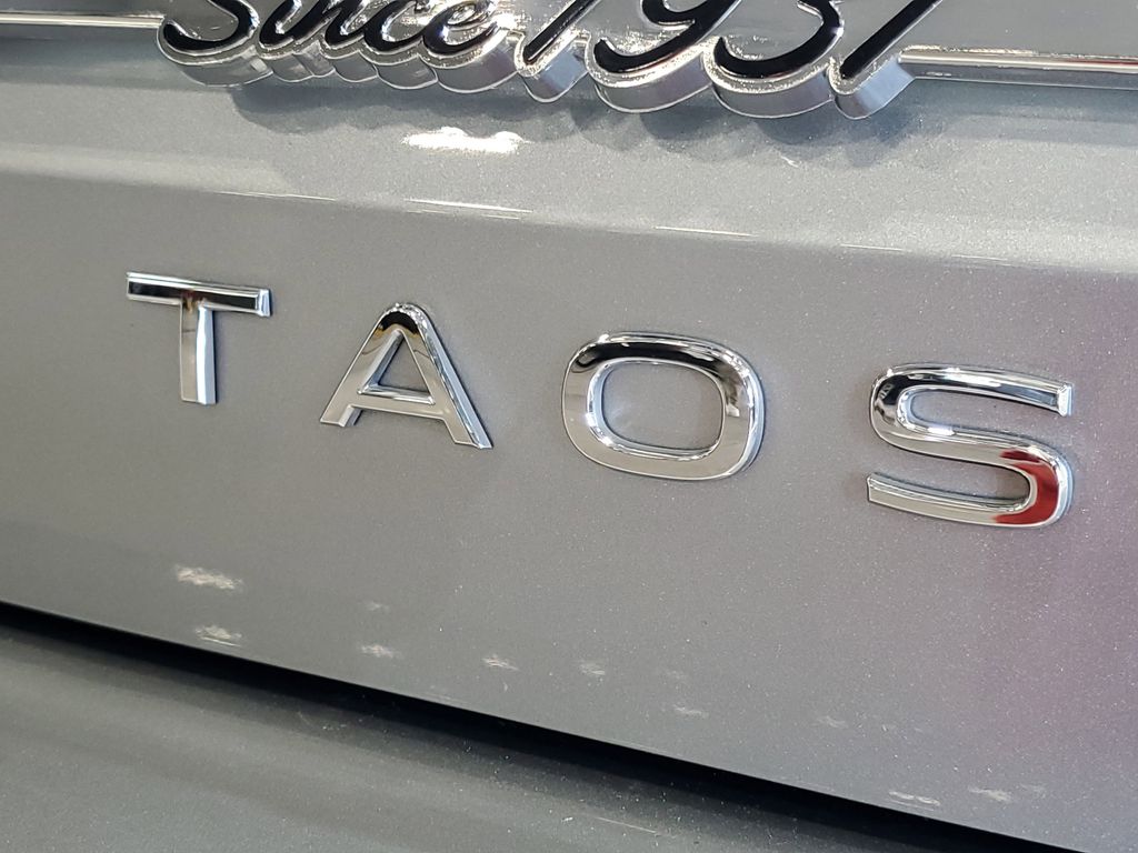 2025 Volkswagen Taos S - Photo 9