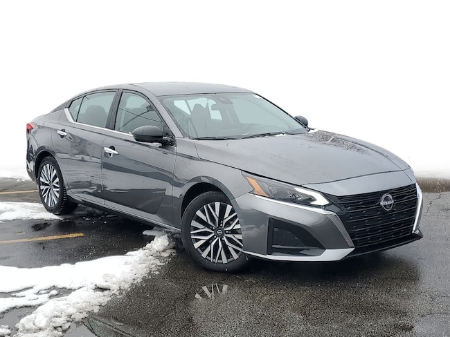 2025 Nissan Altima SV Sedan