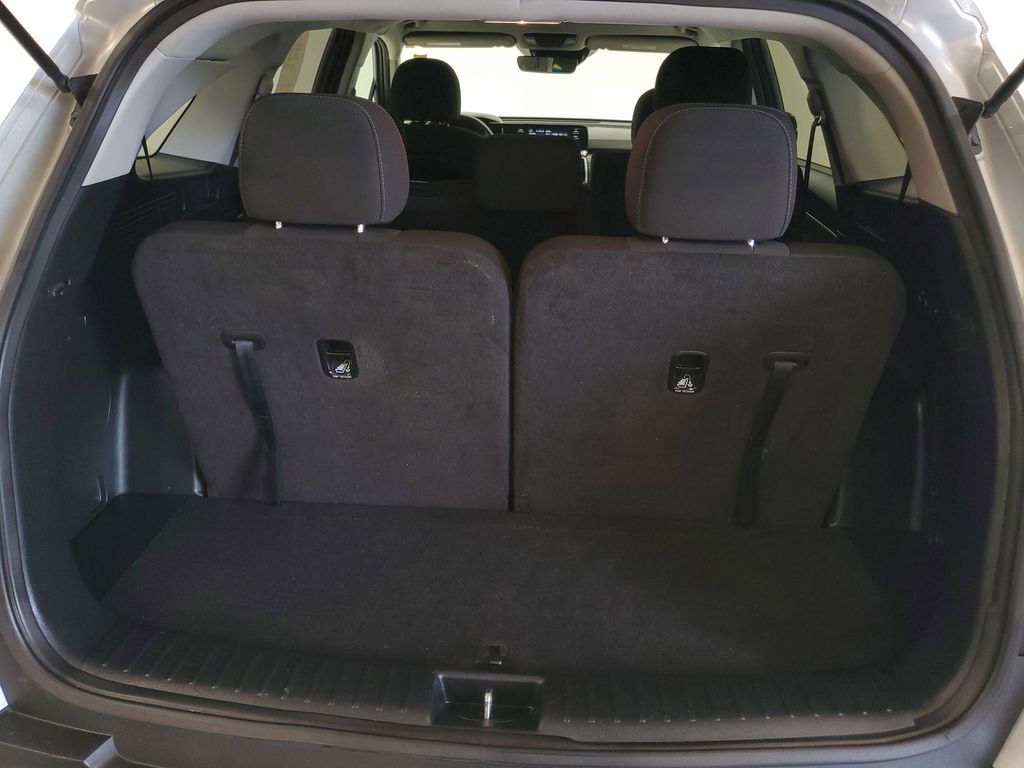 2021 Kia Sorento LX - Photo 23