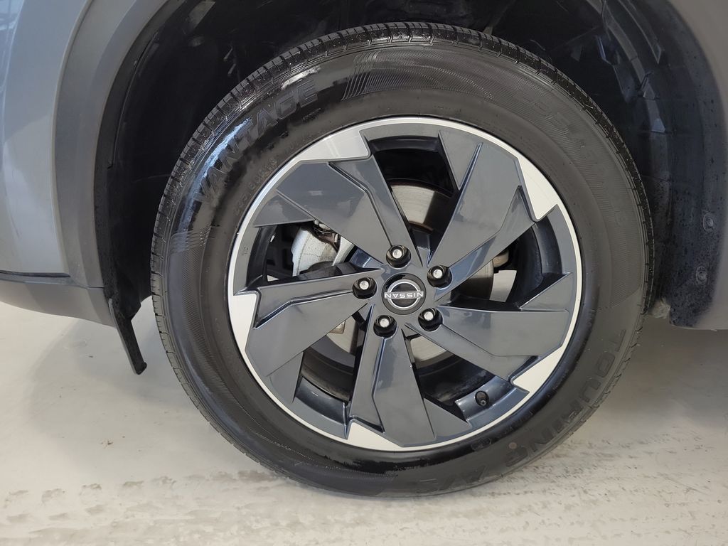 2025 Nissan Rogue SV - Photo 7