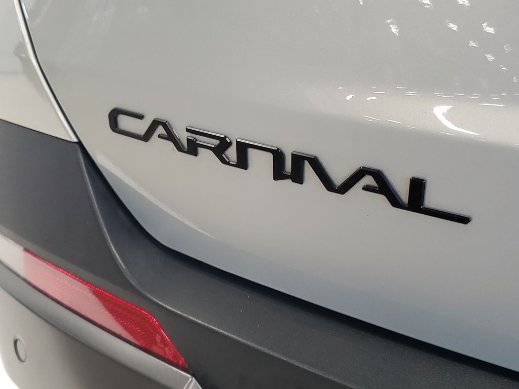 2025 Kia Carnival SX - Photo 7