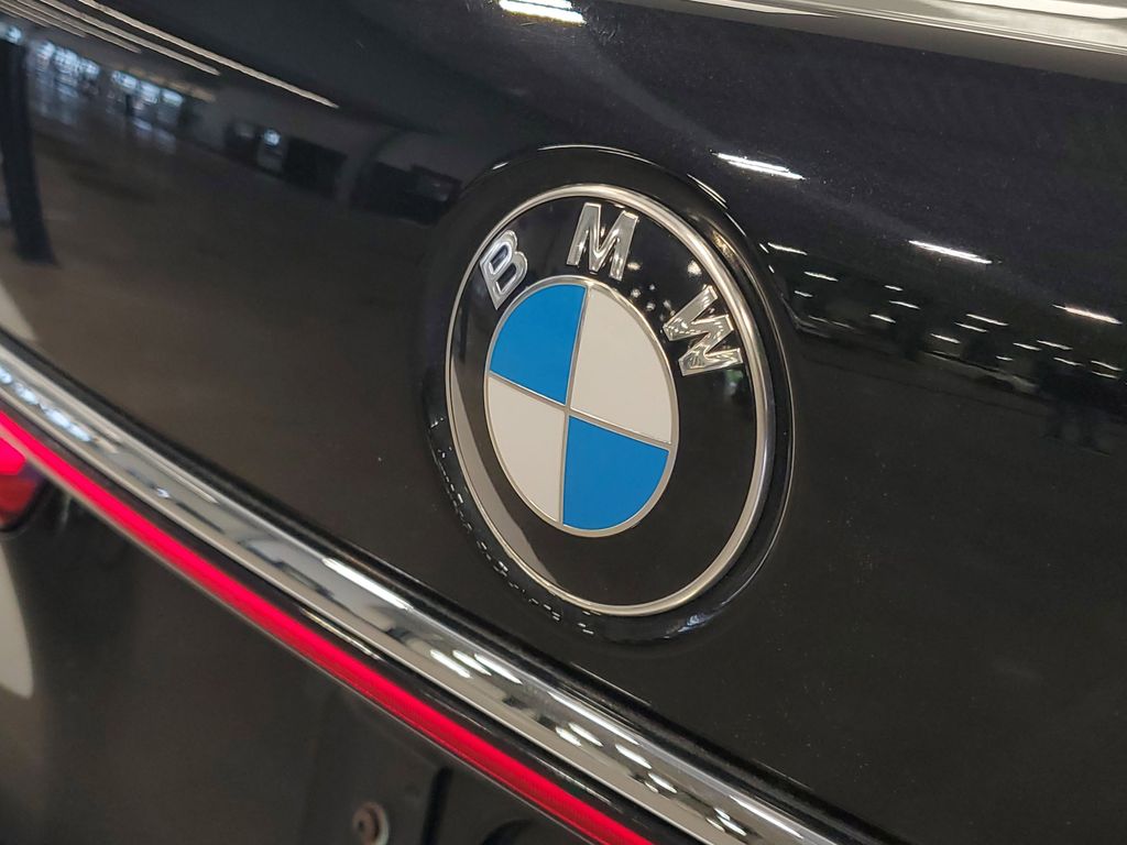2022 BMW 7 Series 740i - Photo 7