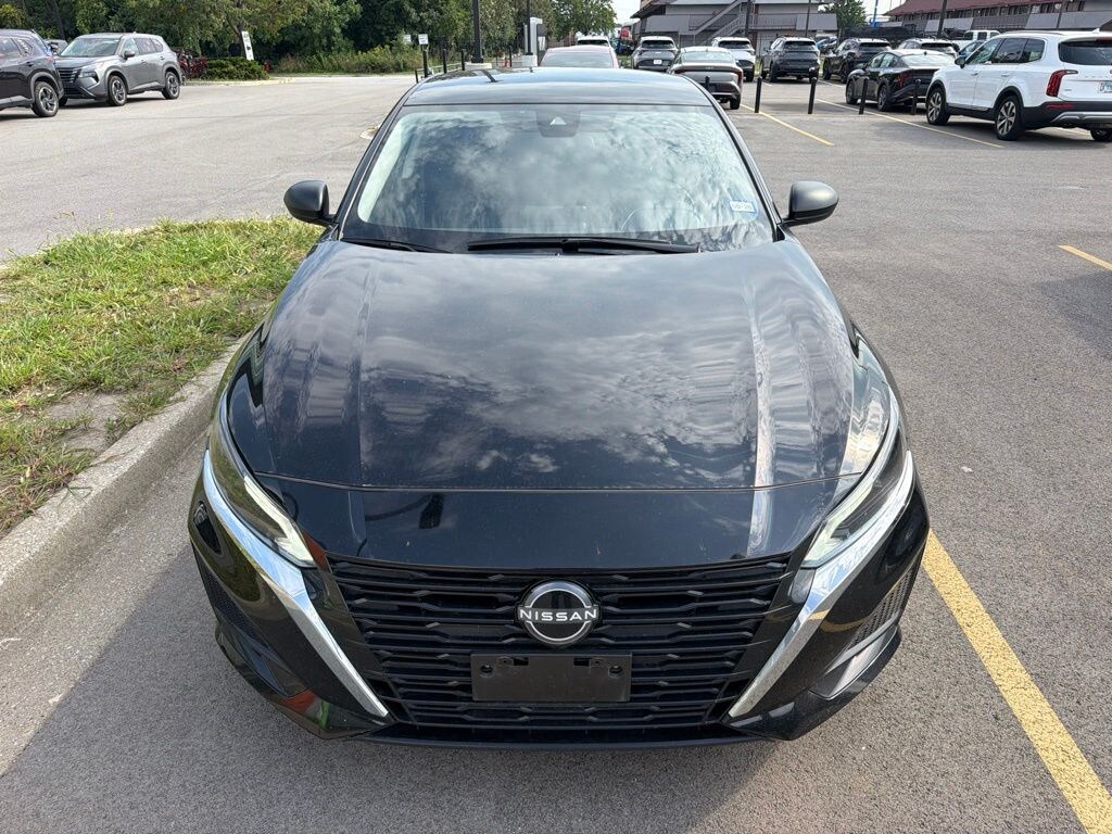 Used 2025 Nissan Altima 2.5 SV Sedan