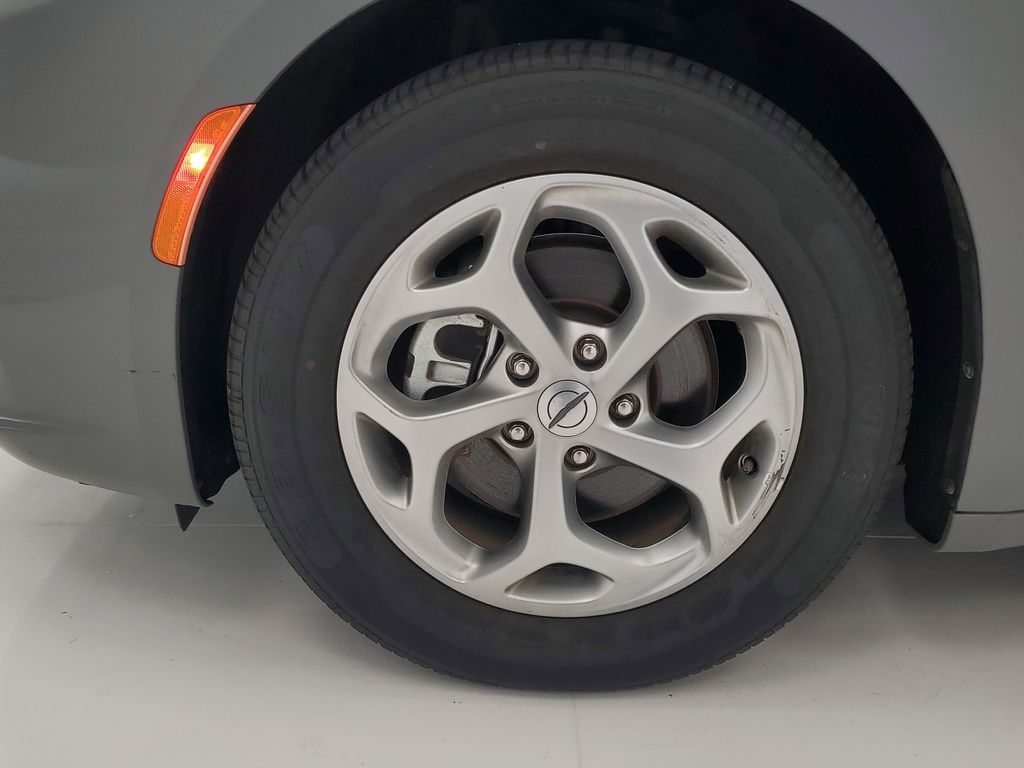 2023 Chrysler Pacifica Limited - Photo 8