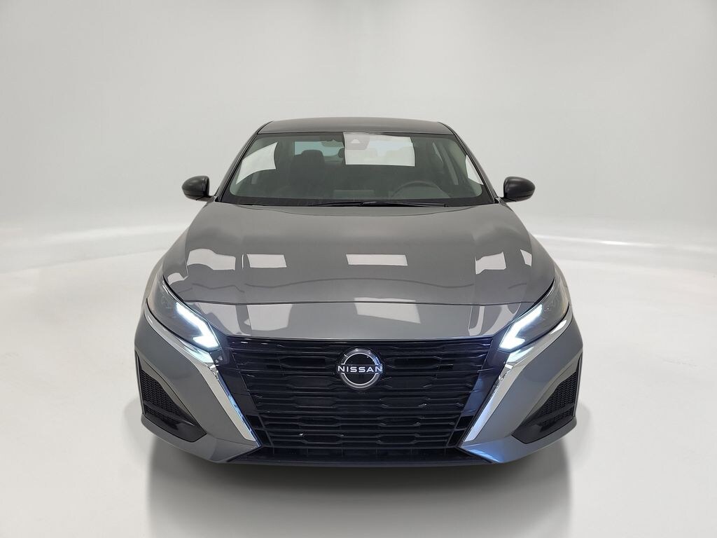 Used 2024 Nissan Altima 2.5 SV Sedan