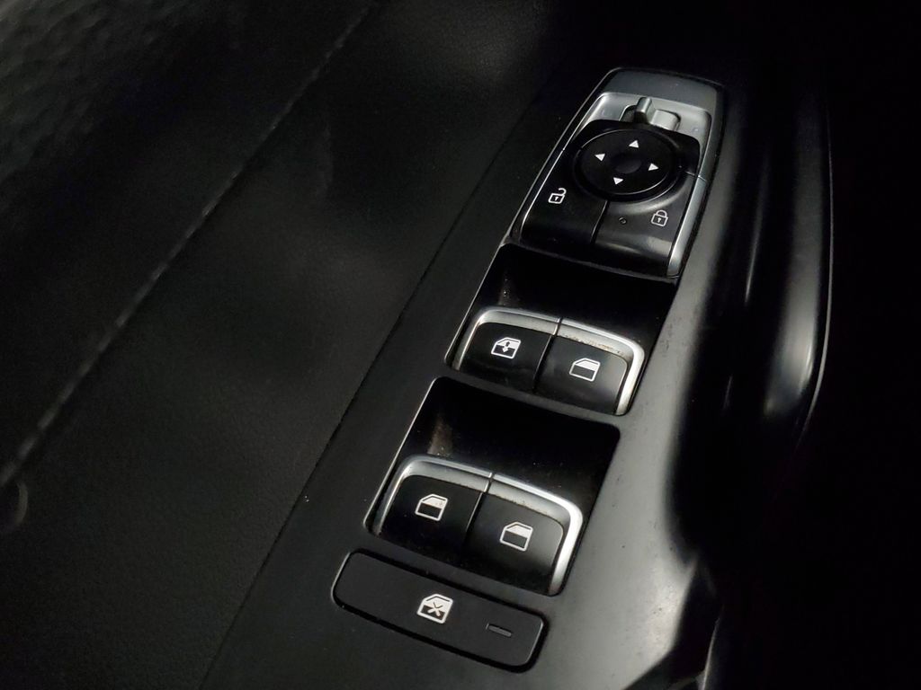 2021 Kia K5 LXS - Photo 16