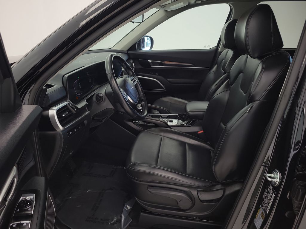 2024 Kia Telluride LX - Photo 11