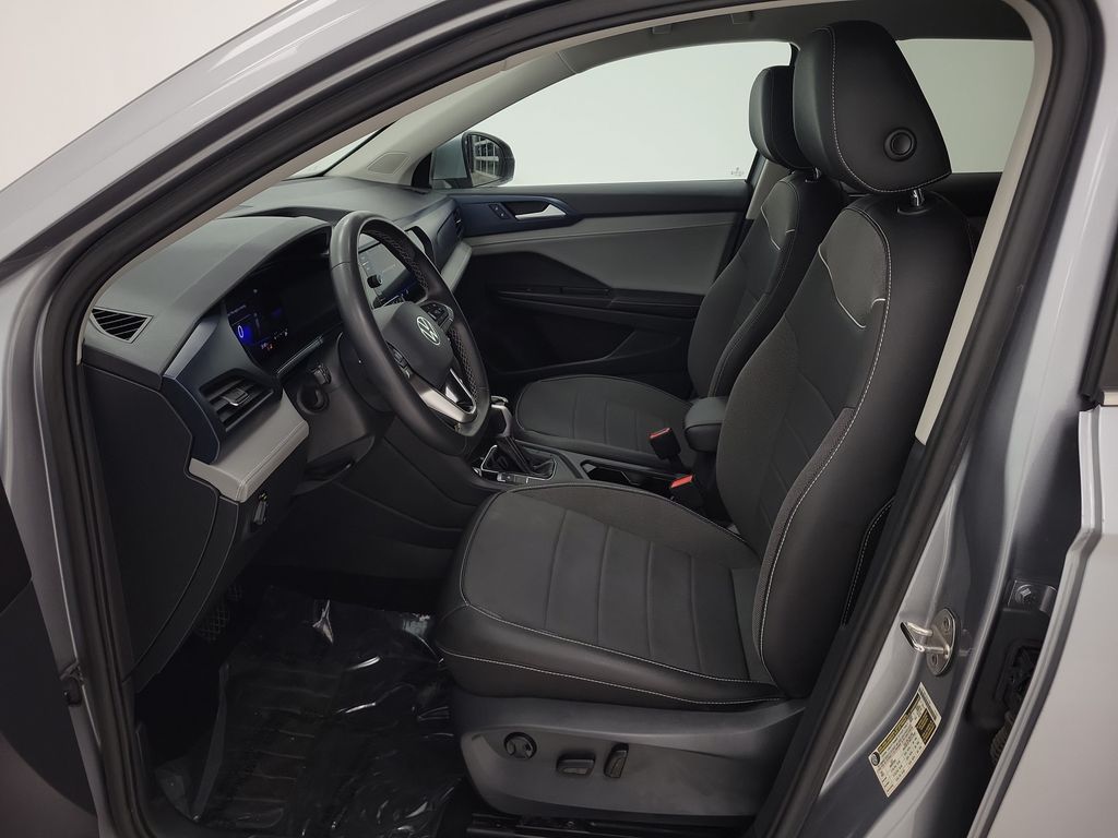 2024 Volkswagen Taos SE - Photo 11