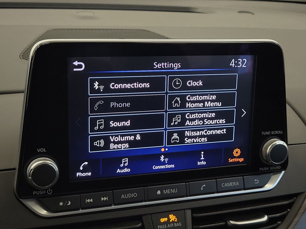 2025 Nissan Altima SV - Photo 18
