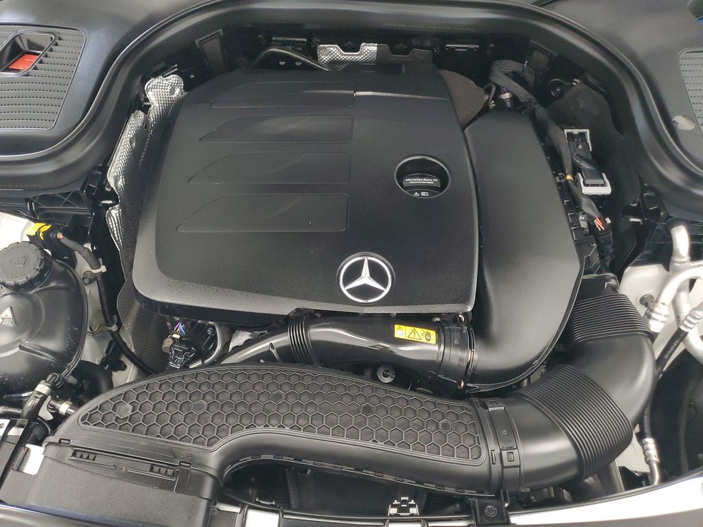 2022 Mercedes-Benz GLC GLC300 - Photo 11