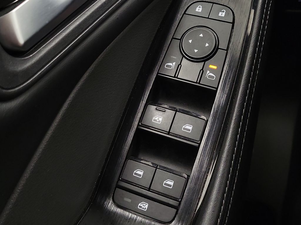 2025 Nissan Rogue SV - Photo 15