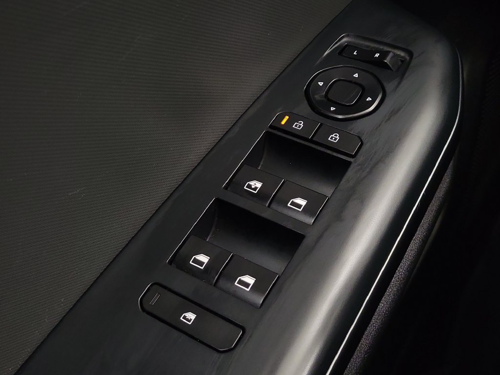 2025 Kia K4 LXS - Photo 18