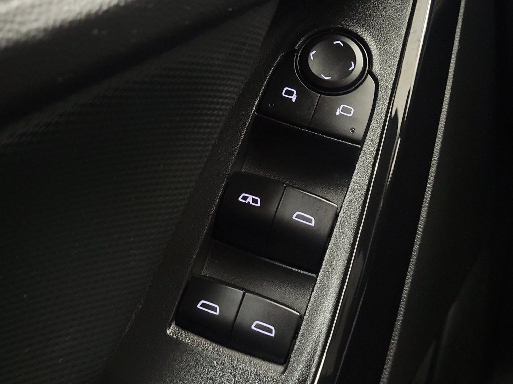 2025 Chevrolet Equinox LT - Photo 16