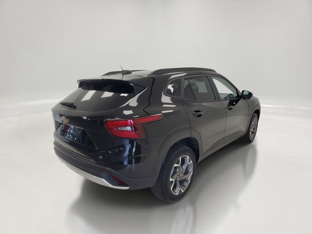 2025 Chevrolet Trax LT - Photo 6