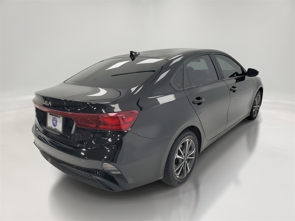 Used 2022 Kia Forte LXS Sedan