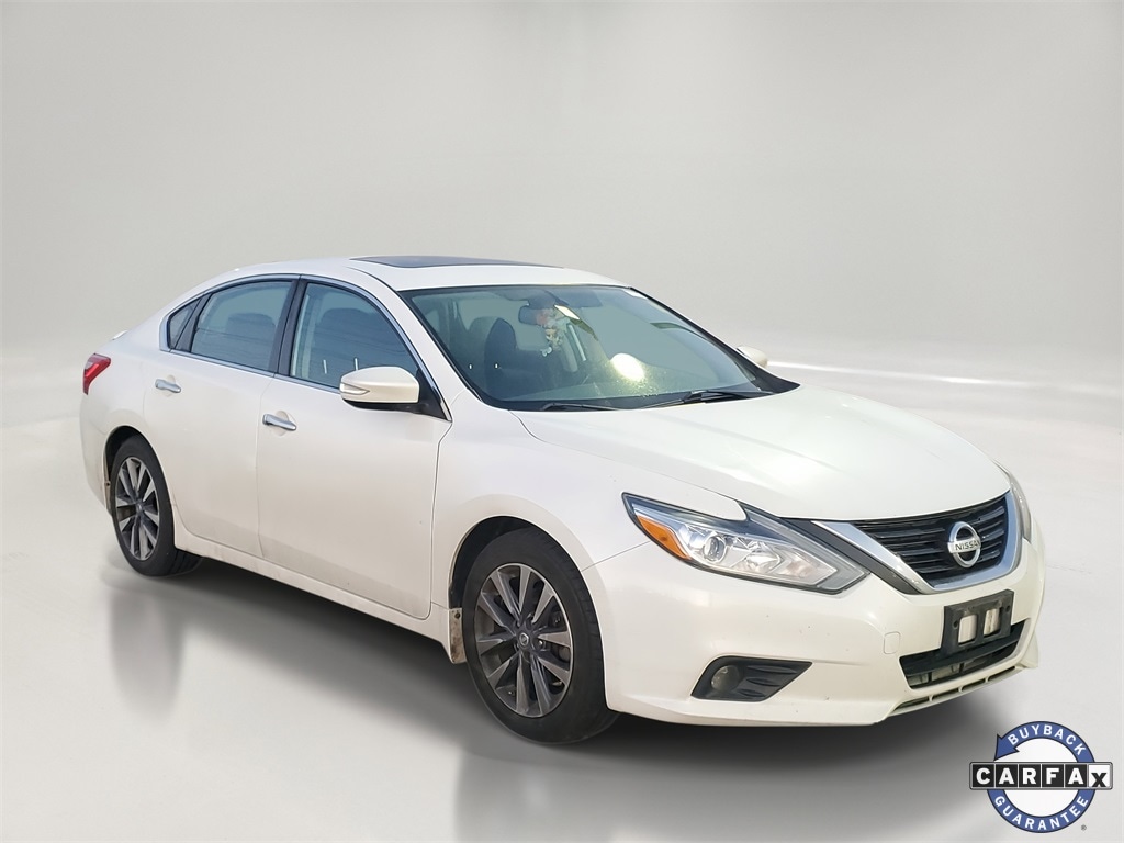 2016 Nissan Altima SV's photo