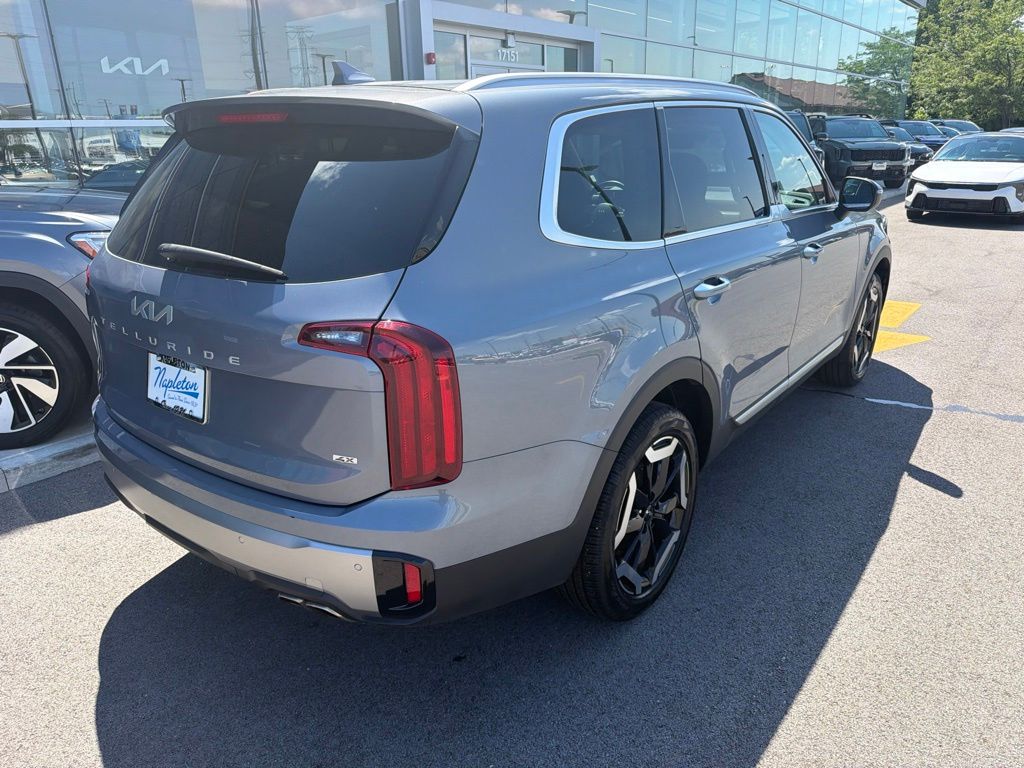 2025 Kia Telluride S - Photo 6