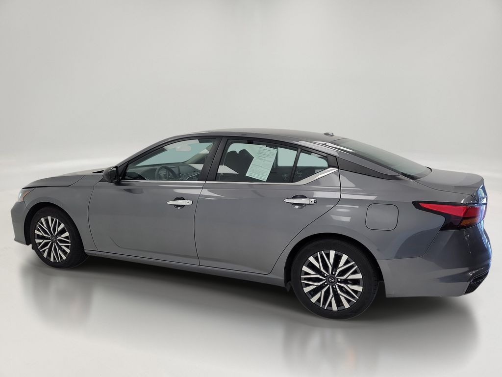 2024 Nissan Altima SV - Photo 6