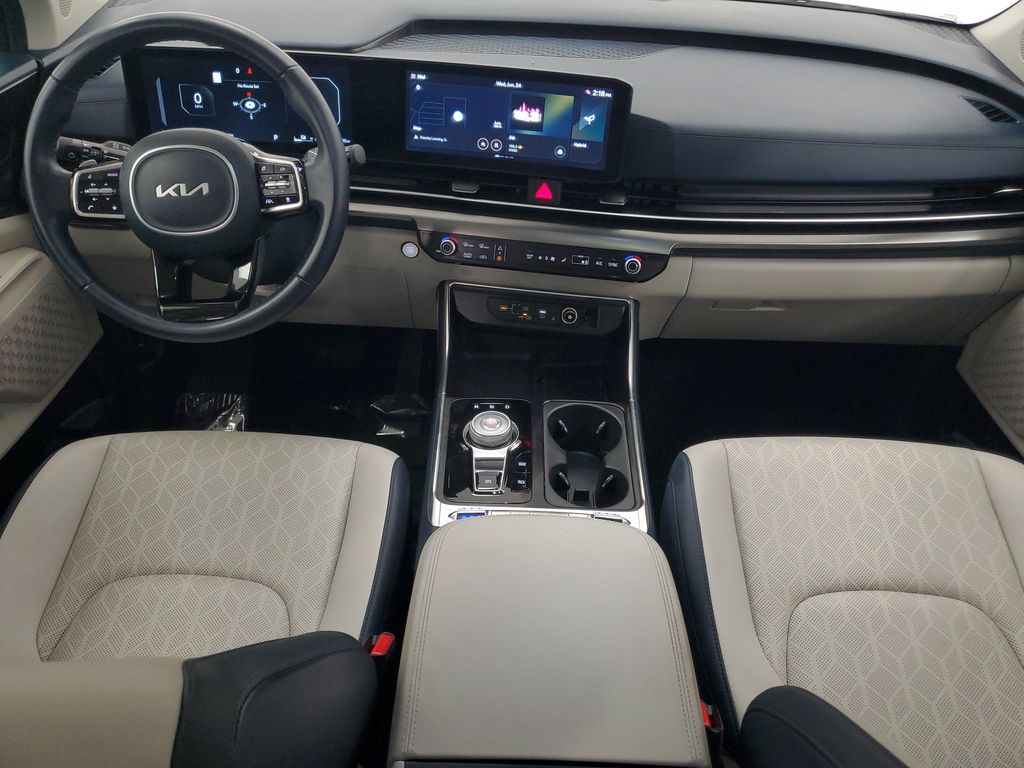 2025 Kia Carnival SX - Photo 14