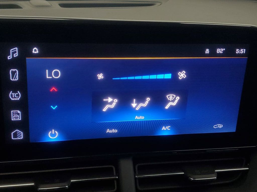 2025 Chevrolet Trax LT - Photo 21