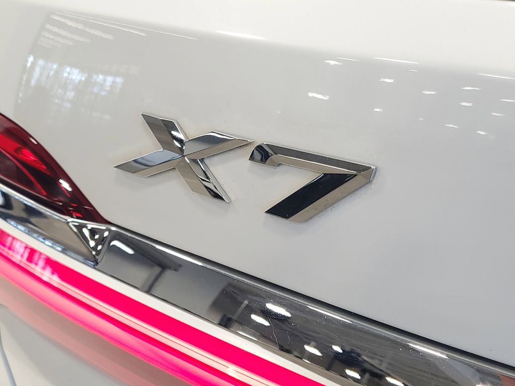2020 BMW X7 40i - Photo 8