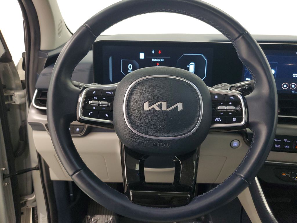 2025 Kia Carnival SX - Photo 15