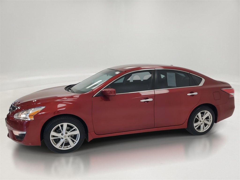 Used 2014 Nissan Altima 2.5 SV Sedan