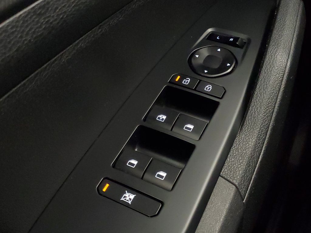 2026 Kia Sportage LX - Photo 17