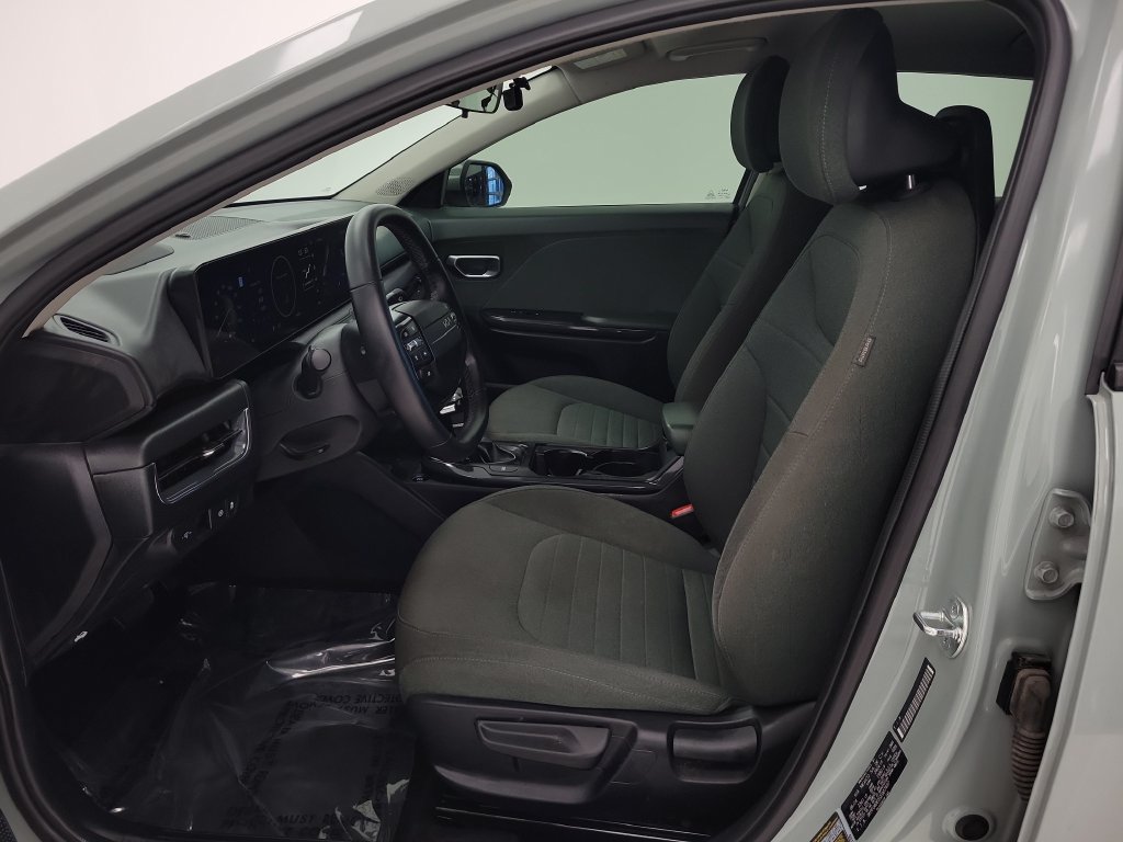 2025 Kia K4 EX - Photo 12