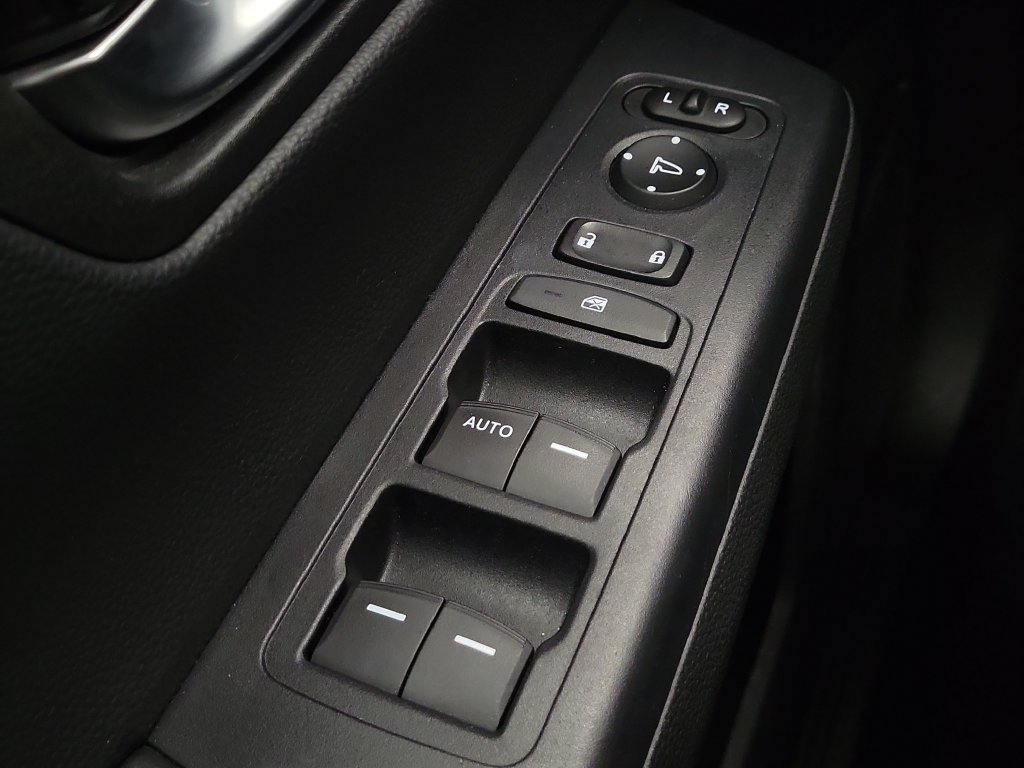 2024 Honda CR-V LX - Photo 17