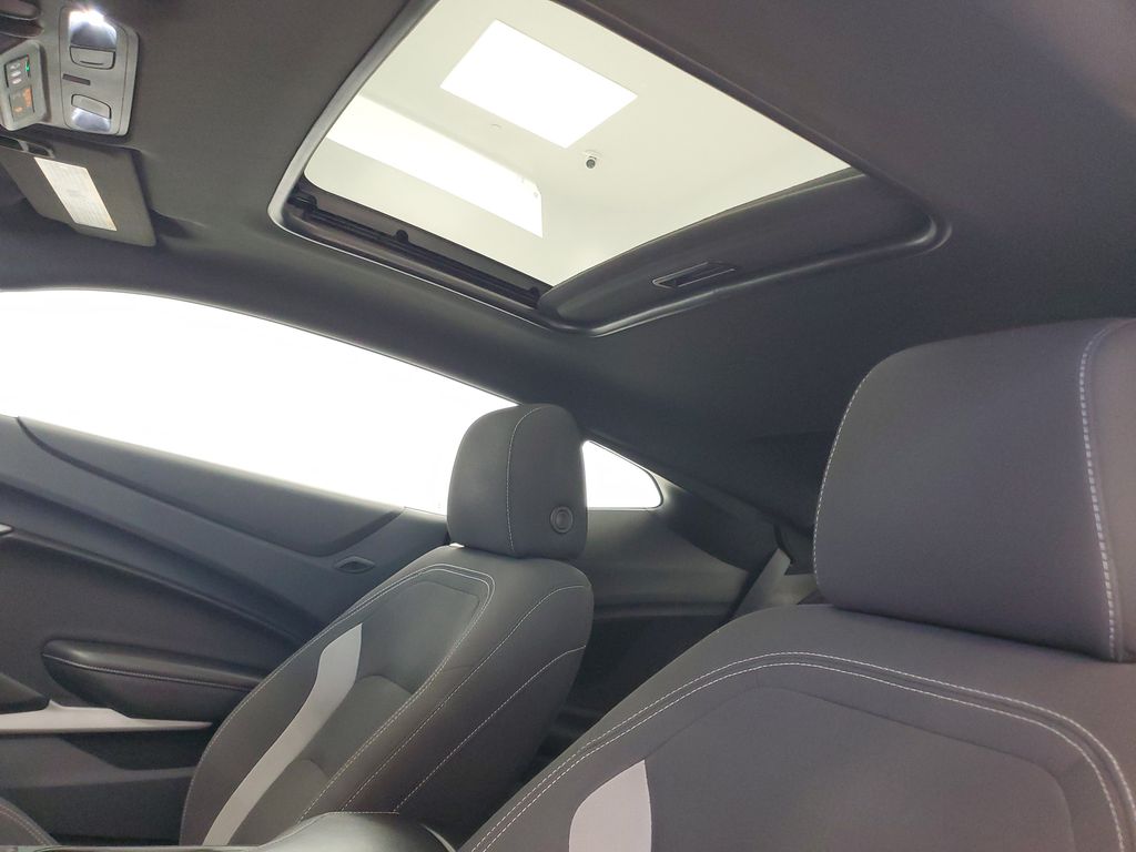 2023 Chevrolet Camaro 1LT - Photo 24