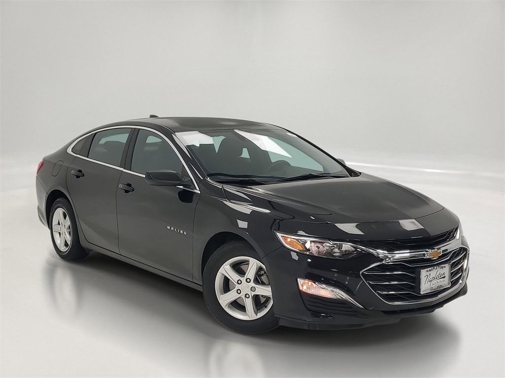 Used 2023 Chevrolet Malibu 1LS with VIN 1G1ZB5ST6PF123209 for sale in Calumet City, IL