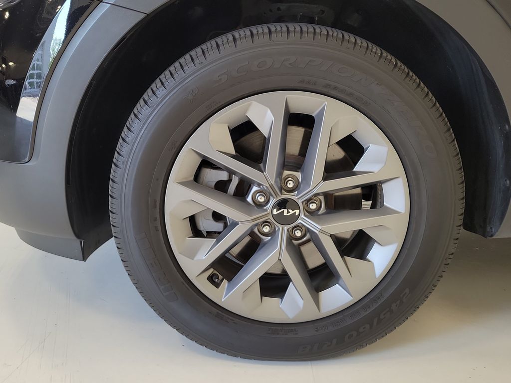 2024 Kia Telluride LX - Photo 8