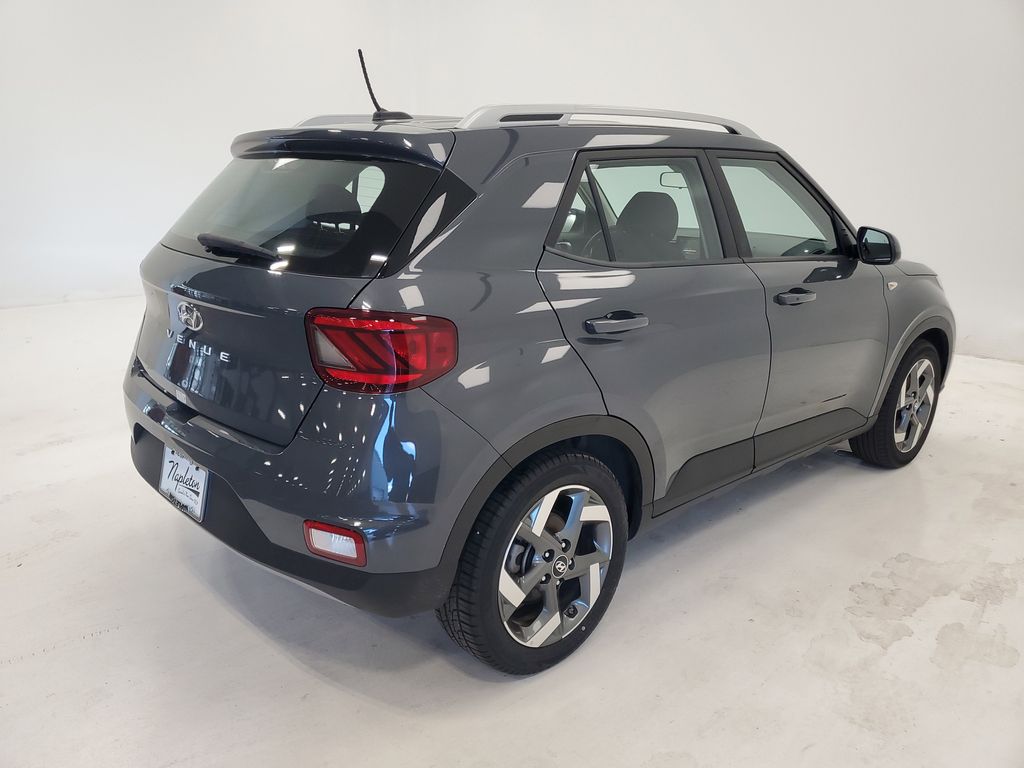2025 Hyundai Venue SEL - Photo 6