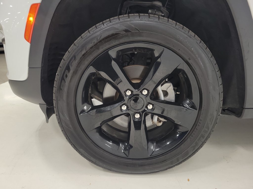 2023 Jeep Grand Cherokee Altitude - Photo 9
