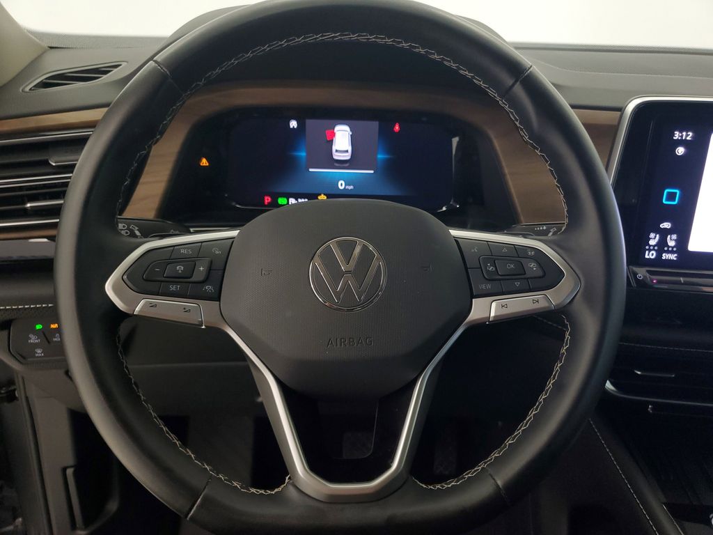 2025 Volkswagen Atlas SE w/Tech - Photo 15