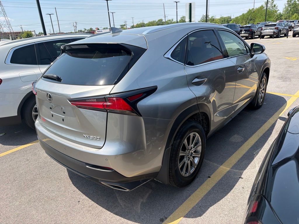 2020 Lexus NX 300 - Photo 6